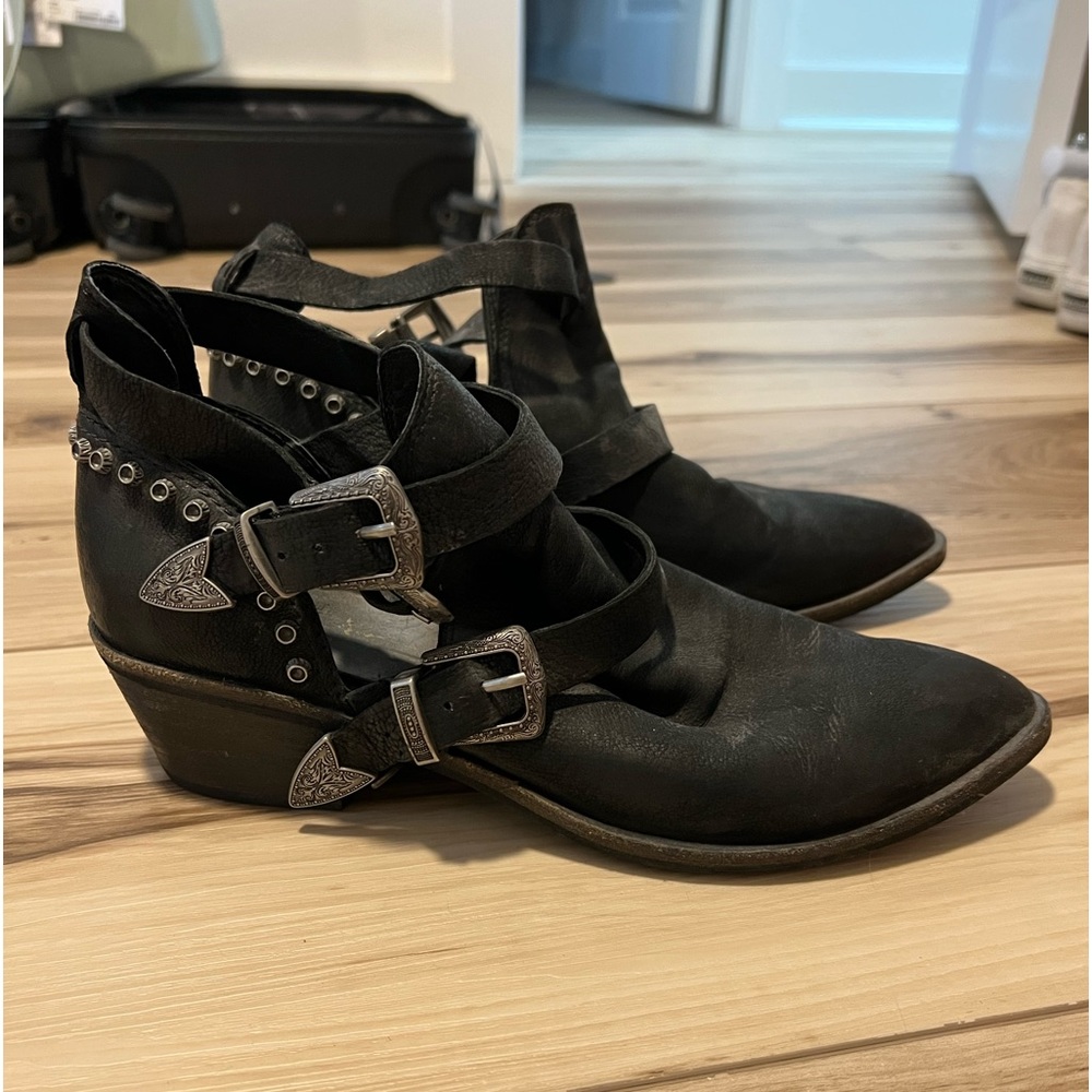 Dolce Vita Booties